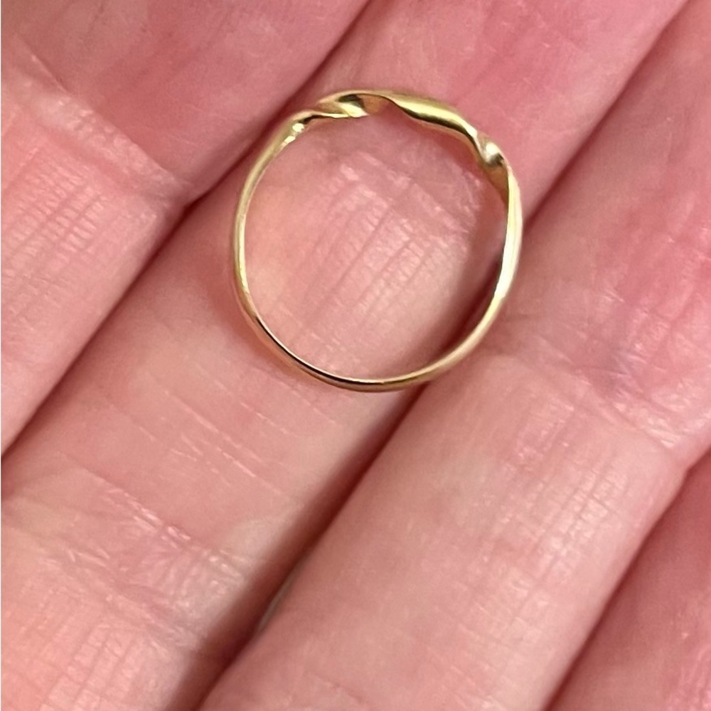 Gorgeous Dainty Solid 14 K Gold Twist Ring by Carolyn Seidel! - Picture 10 of 13
